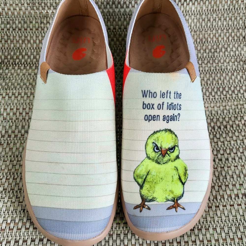 UIN Toledo Gray and White  with Elastic Sides - Angry Chicken